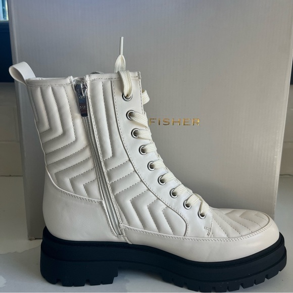 Marc Fisher Shoes - Marc Fisher Quilted Faux Leather Pierce Ivory Combat Boot Women’s Sz 8 Med BNWB